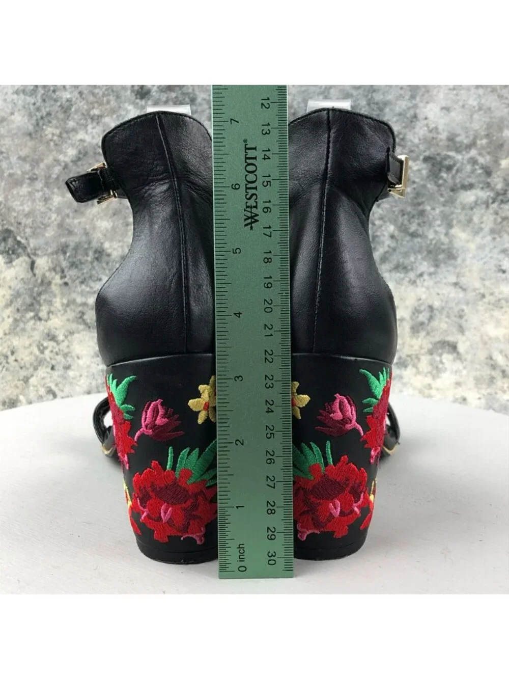 Kenneth Cole Reaction Womens 9.5M Lolita2 Black Leather Floral High Heel Sandals